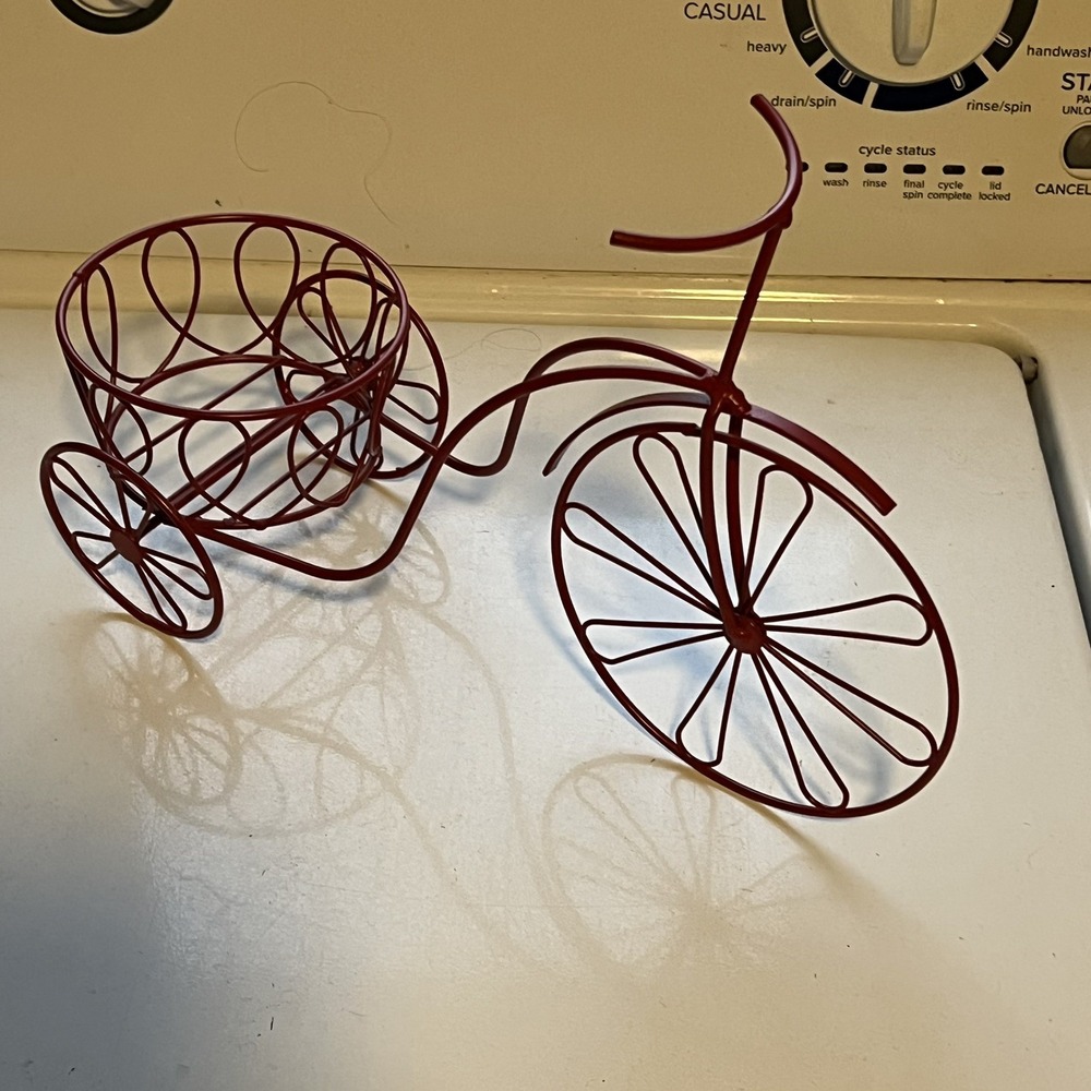 Vintage Red Metal Tricycle Garden Decor 8" Flower Pot Display Plant Holder